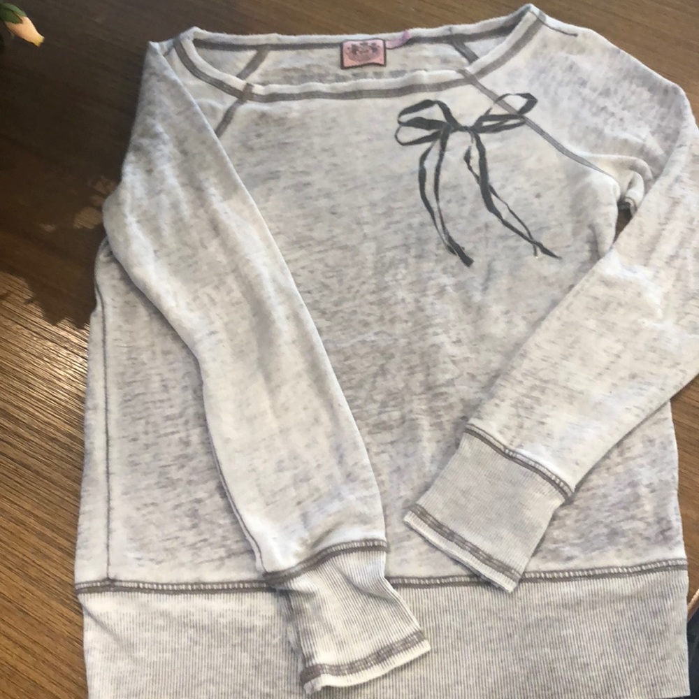 Juicy size M gray sweatshirt